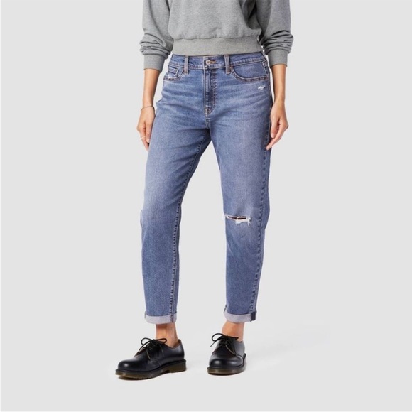 Denizen from Levi's Denim - NWT Denizen by Levi’s Boyfriend Jeans
